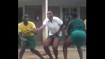 Kenyan school girls twerking