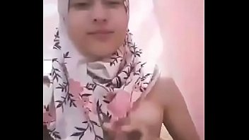 jilbab bugil di kamar mandi more vids video 